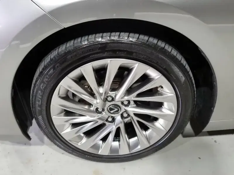 2018 Lexus ES с пробегом 122 170 км