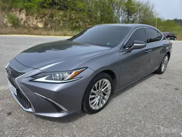 2019 Lexus ES с пробегом 76 680 км
