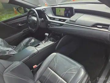 2019 Lexus ES с пробегом 76 680 км