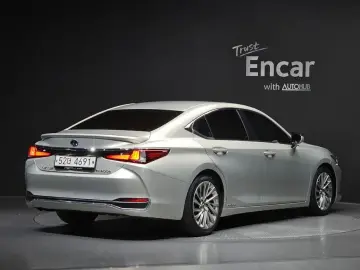 2019 Lexus ES с пробегом 91 745 км
