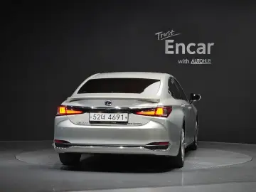 2019 Lexus ES с пробегом 91 745 км