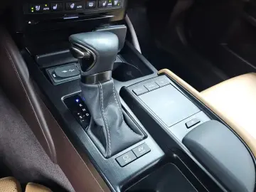2019 Lexus ES с пробегом 91 745 км