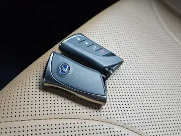 2019 Lexus ES с пробегом 91 745 км