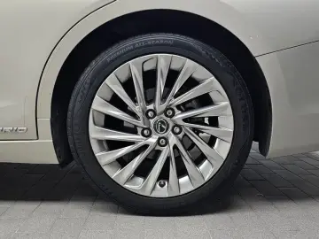 2019 Lexus ES с пробегом 91 745 км