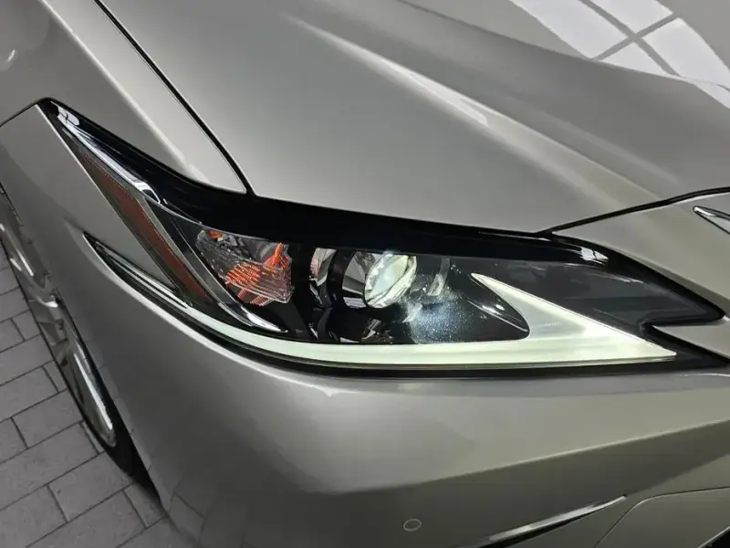 2019 Lexus ES с пробегом 91 745 км