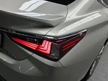 2019 Lexus ES с пробегом 91 745 км