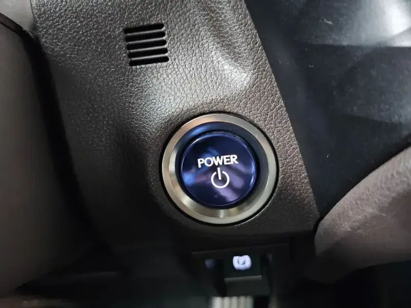 2019 Lexus ES с пробегом 91 745 км