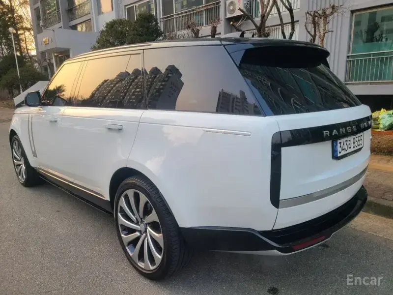 2023 Land Rover Range Rover с пробегом 17 346 км