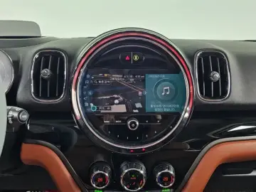 2020 Mini Countryman с пробегом 66 269 км