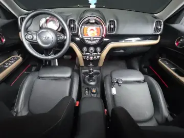2020 Mini Countryman с пробегом 64 409 км