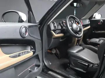 2020 Mini Countryman с пробегом 64 409 км