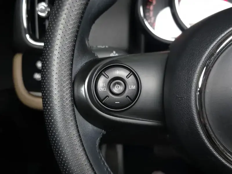 2020 Mini Countryman с пробегом 64 409 км