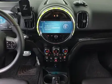 2022 Mini Countryman с пробегом 15 247 км