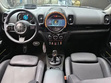 2023 Mini Countryman с пробегом 18 302 км