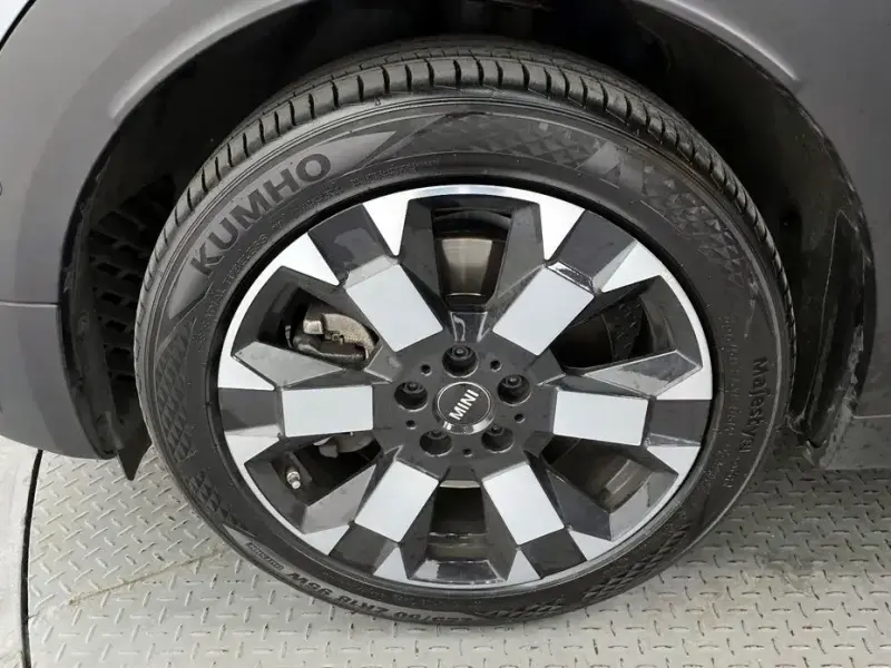 2023 Mini Countryman с пробегом 30 850 км