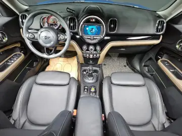 2020 Mini Countryman с пробегом 83 625 км