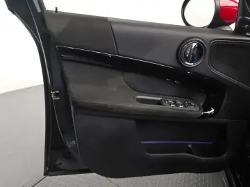 2023 Mini Countryman с пробегом 61 219 км