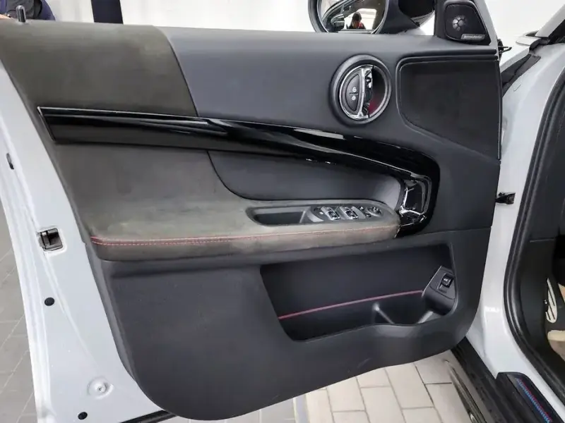 2021 Mini Countryman с пробегом 121 304 км