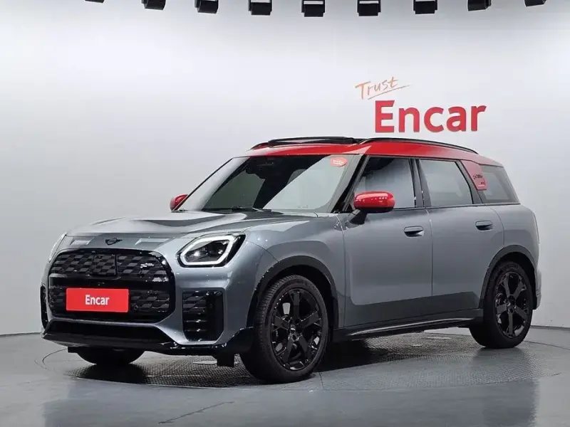 2025 Mini Countryman с пробегом 12 880 км
