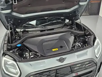2025 Mini Countryman с пробегом 12 880 км