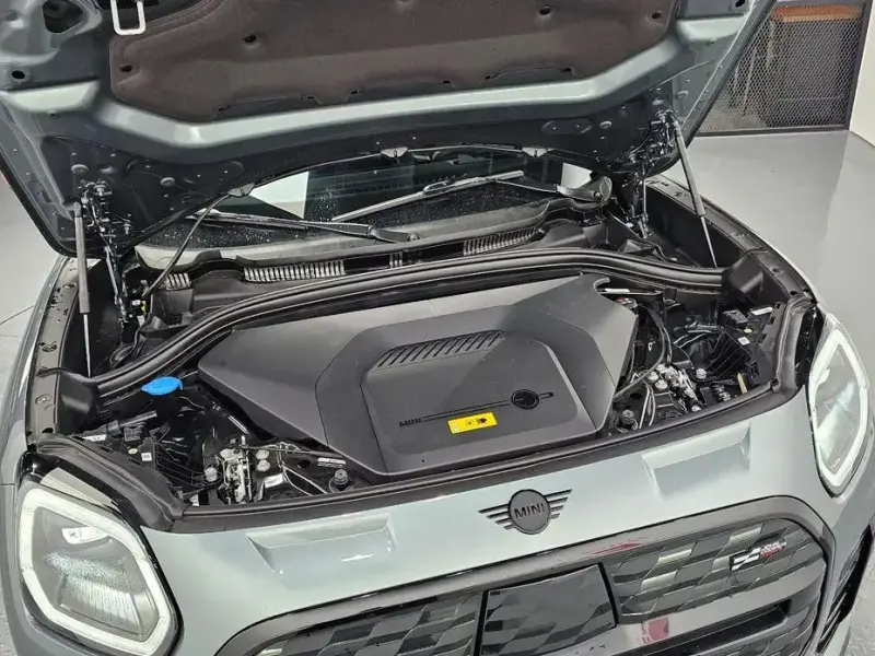 2025 Mini Countryman с пробегом 12 880 км