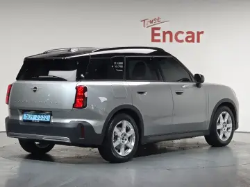2025 Mini Countryman с пробегом 5 985 км