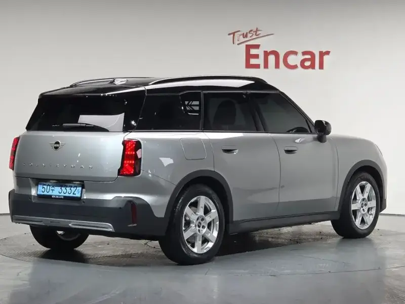 2025 Mini Countryman с пробегом 5 985 км