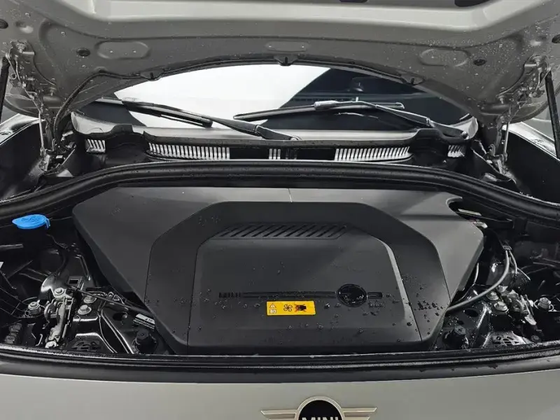 2025 Mini Countryman с пробегом 5 985 км