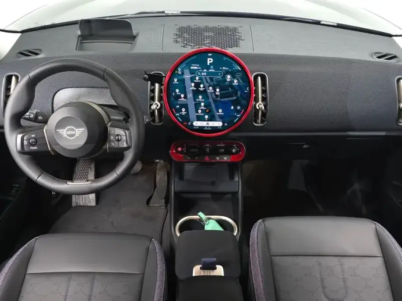 2025 Mini Countryman с пробегом 5 985 км