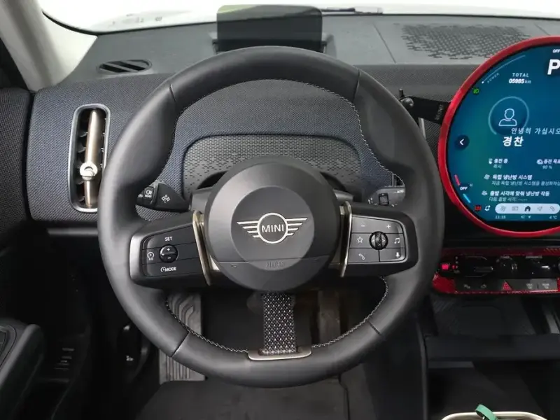 2025 Mini Countryman с пробегом 5 985 км