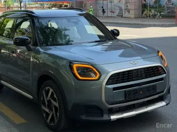2026 Mini Countryman с пробегом 15 км