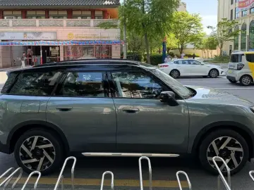 2026 Mini Countryman с пробегом 15 км
