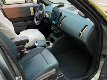 2026 Mini Countryman с пробегом 15 км