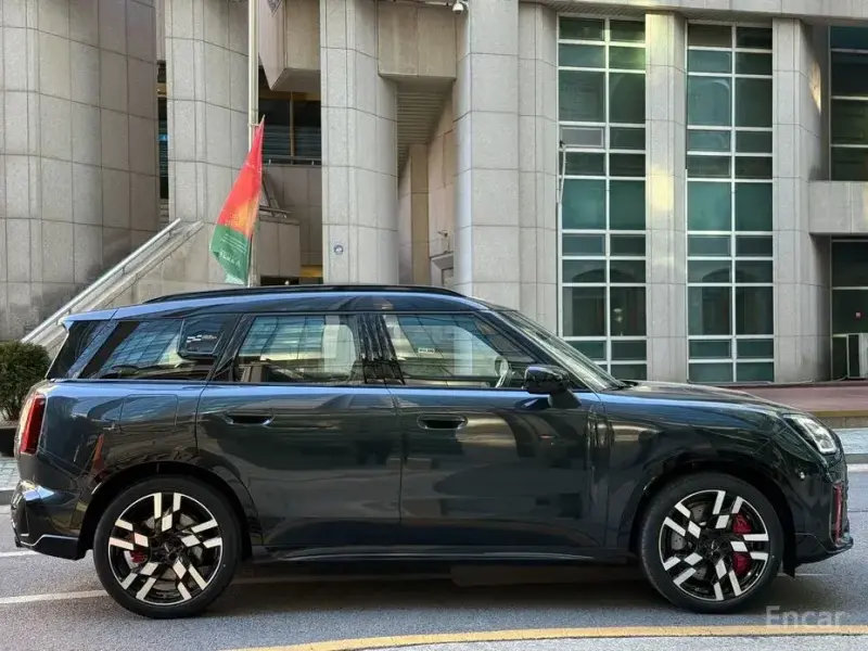 2026 Mini Countryman с пробегом 15 км