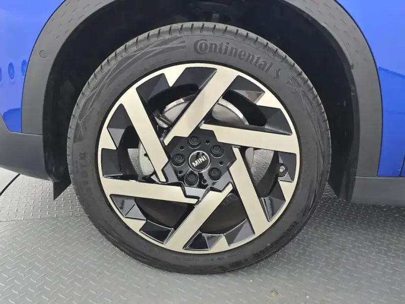 2025 Mini Countryman с пробегом 5 336 км