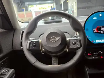 2025 Mini Countryman с пробегом 4 498 км