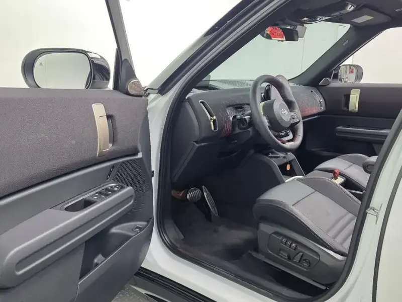 2025 Mini Countryman с пробегом 2 402 км