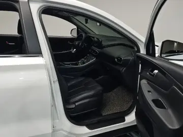 2022 Hyundai Santa Fe с пробегом 45 776 км