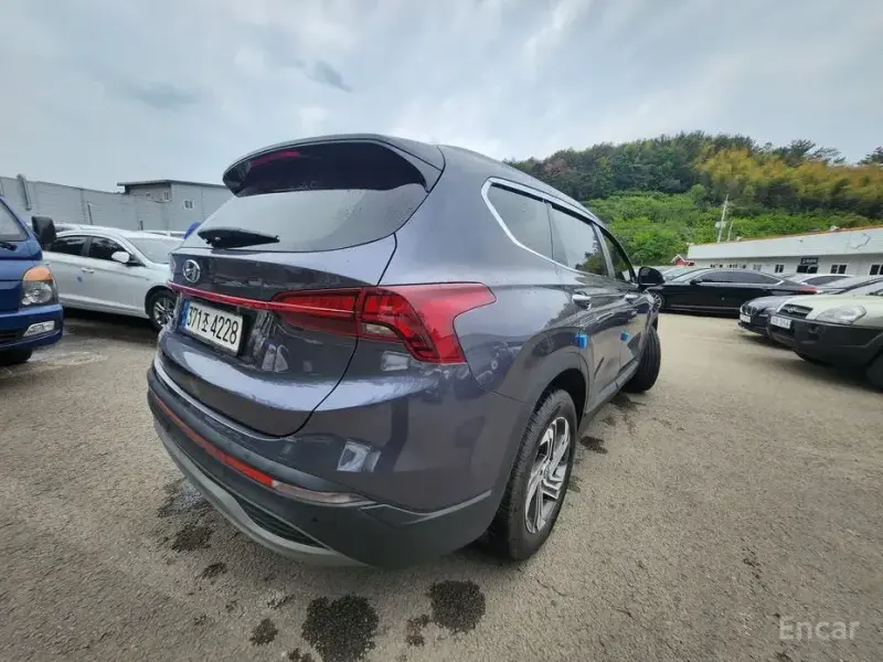 2021 Hyundai Santa Fe с пробегом 48 900 км