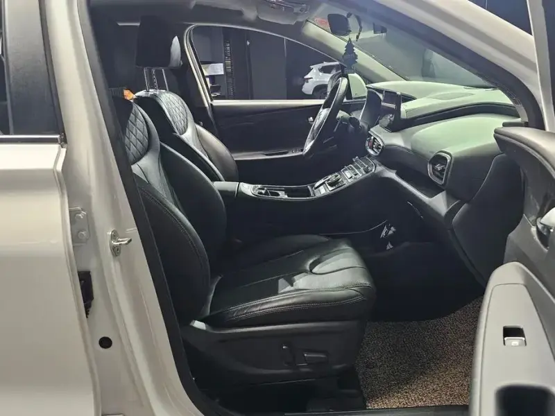 2021 Hyundai Santa Fe с пробегом 83 301 км