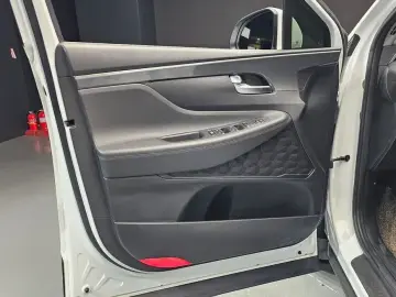 2021 Hyundai Santa Fe с пробегом 83 301 км