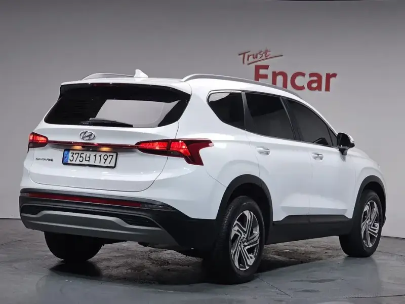2023 Hyundai Santa Fe с пробегом 27 519 км