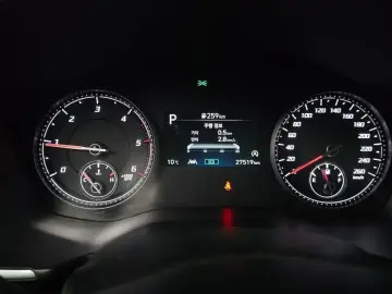 2023 Hyundai Santa Fe с пробегом 27 519 км