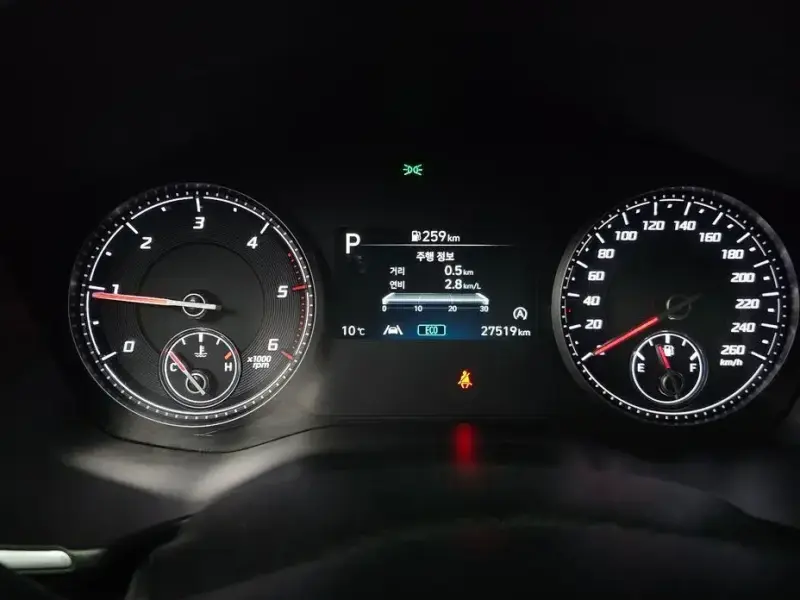 2023 Hyundai Santa Fe с пробегом 27 519 км