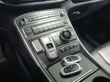 2023 Hyundai Santa Fe с пробегом 27 519 км
