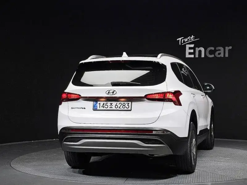 2023 Hyundai Santa Fe с пробегом 77 765 км