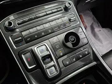 2023 Hyundai Santa Fe с пробегом 77 765 км