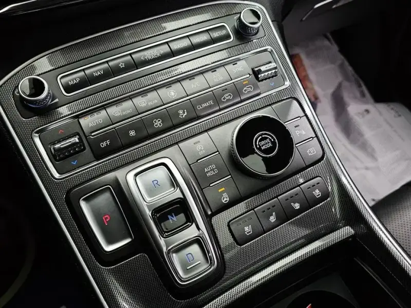 2023 Hyundai Santa Fe с пробегом 77 765 км
