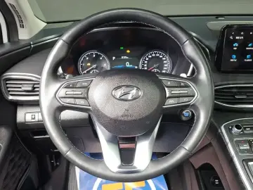 2023 Hyundai Santa Fe с пробегом 77 765 км