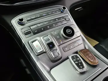 2021 Hyundai Santa Fe с пробегом 77 499 км